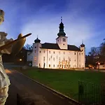 Hotel Zámek *