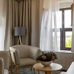 Zámek Hotel