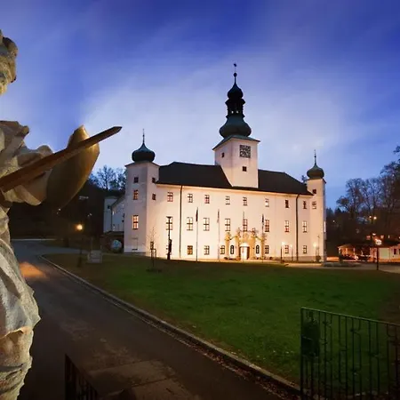Hotel Zámek *
