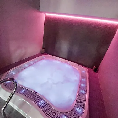Zamek Hotell *